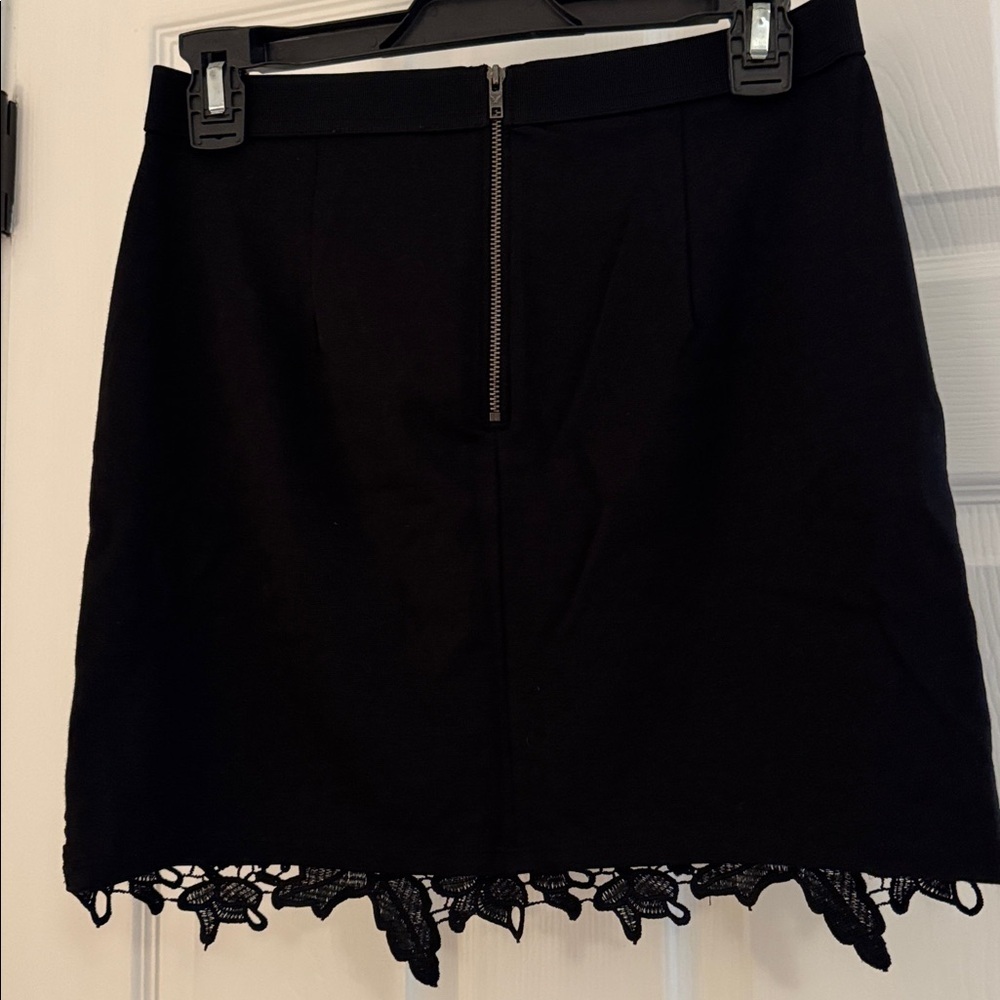 American Eagle Outfitters Black Crotchet Floral Overlay Mini Skirt - Picture 4 of 7